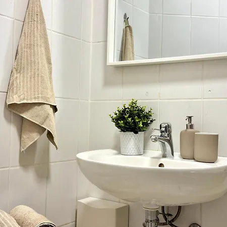 Modern Duesseldorf Апартаменты *